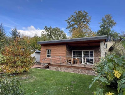 Waldsteinberg – Erholungsgrundstück mit Bungalow und Garage