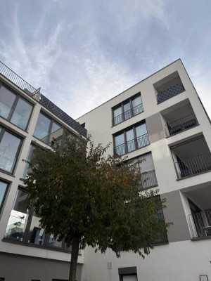 Helle 2-Zimmer Wohnung mit Balkon und Garage in Ladenburg