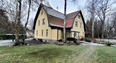 Landhausvilla mit zwei Wohneinheiten