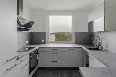 Hilden: Kernsanierte Dreiraumwohnung mit Balkon und Tiefgaragenstellpatz in ruhiger, zentraler Lage