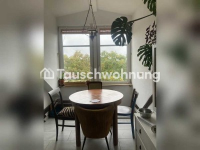 Tauschwohnung: Schöne helle Wohnung gegen 2 Zimmer mit Balkon