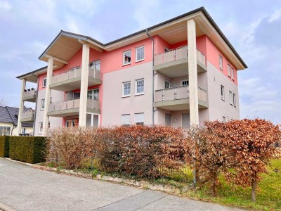 Tolle 3 Zimmer- Wohnung mit Loggia und Garten in Lichtenfels