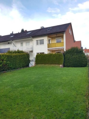 Reihenendhaus mit Garage in zentraler Lage von Springe