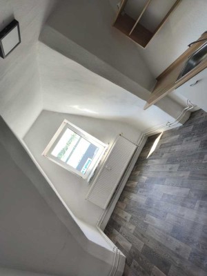 Helle 2-Zimmer-Dachgeschosswohnung am Theodor-Heuss-Ring – Kiel-Gaarden