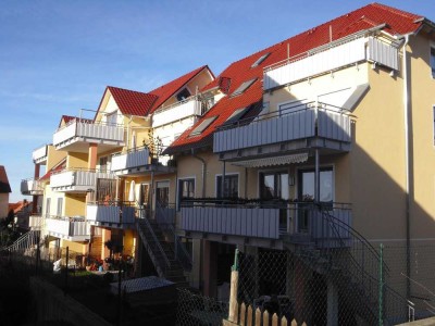 Schöne 4-ZKB mit Balkon im 2.OG in Mering