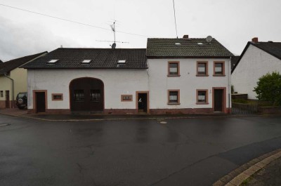 Ehemaliges Eifler Bauernhaus mit Scheune zu einem ZFH ausgebaut mit kleinem Garten Neroth (23)