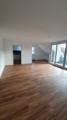 2019 vollständig renovierte 4,5-Raum-Maisonette-Wohnung in Herrenberg