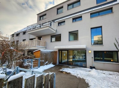 Ruhige 2-Zi.-Wohnung mit Balkon, Küche, Garagenplatz
