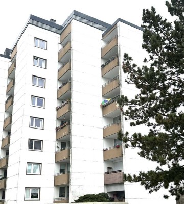 Helle und gut geschnittene 2-Zimmerwohnung mit Balkon und Tiefgarage