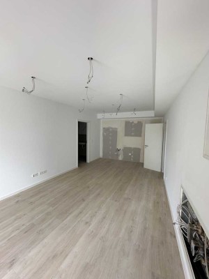 Erstbezug nach Kernsanierung – 3-Zimmer-Wohnung mit Fußbodenheizung, großem Bad & Weinkeller
