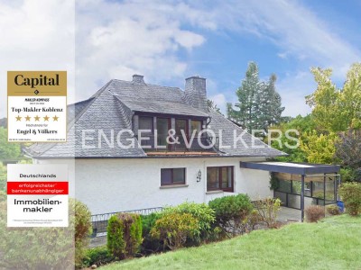 Landhausvilla auf Parkgrundstück in Alleinlage
