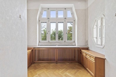 Altbau-Traum: Zwei Zimmer mit Freifläche (in Bau)