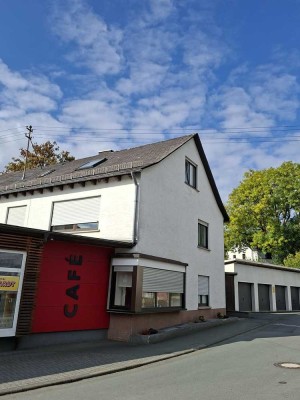 Großzügiges Einfamilienhaus mit 6,5 Zimmern in Biedenkopf