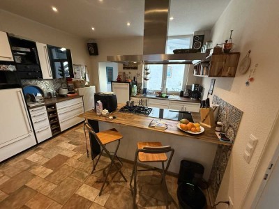 Stilvolle Gründerzeitvilla mit Hof, Hallenanlage und großem Garten in Wegberg