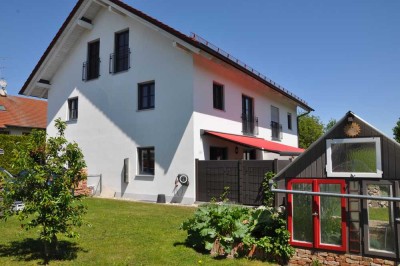 "RG Immobilien" DHH in bevorzugter Wohnlage in 85462 Eitting