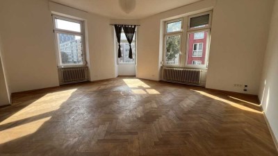 3,5 Zimmer Altbau Wohnung in Bestlage