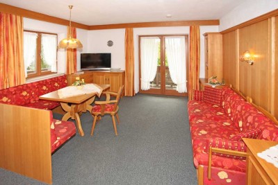 Geschmackvolle, modernisierte 1-Raum-Wohnung in Krün