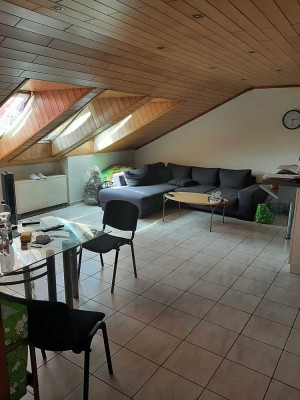 Charmante 2-Zimmer Dachgeschosswohnung zu vermieten – 63 m² Wohnkomfort!