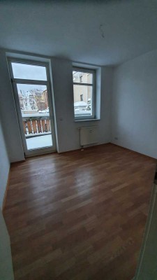 Gemütliche, kleine 2-Raum Wohnung mit Balkon im I. OG