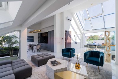 250SQM 3 BEDROOM LUXURY PENTHOUSE WITH A SECRET PARK IN MITTE