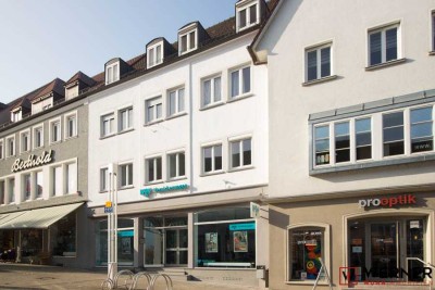 Wohnen im Herzen von Neckarsulm – Modernisierte 3-Zimmer-DG-Wohnung mit EBK direkt am Marktplatz