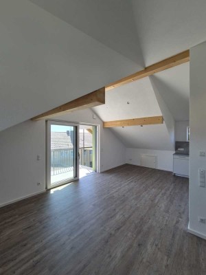 Moderne Penthouse-Wohnung im Loftstil mit abgeschl. Schlafzimmer