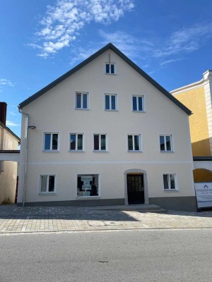 Geschmackvolle 4-Raum-Wohnung mit gehobener Innenausstattung mit EBK in Untergriesbach