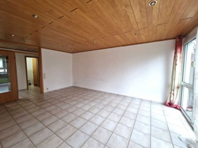 Zentrumsnahe, helle 3-Zi-Wohnung mit Terrasse und Garten