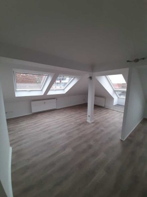 Renovierte Dachgeschosswohnung im Herzen Hildesheims