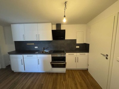 Schöne 4-Zimmer-Wohnung mit Balkon und EBK in Nandlstadt