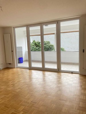 moderne 2 Zimmer Wohnung mit Balkon