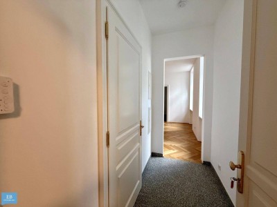 Barrierefreie Altbauwohnung - Komfort und Eleganz im Theaterbezirk