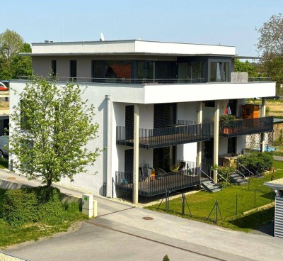 Modernes Penthouse mit eigenem Liftzugang direkt in die Wohnung und dreiseitiger Dachterrasse mit Wintergarten