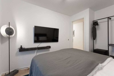 Stilvolle, modernisierte 2,5-Zimmer-Wohnung mit geh. Innenausstattung mit Balkon und EBK