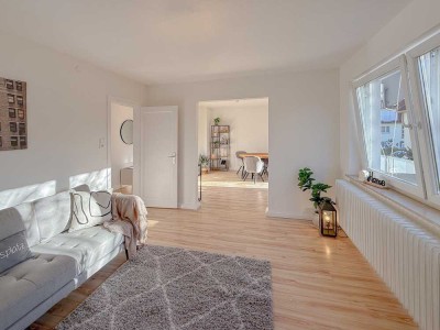 SOFORT Einziehen! Modernisierte, helle 3 Zimmerwohnung mit Balkon!