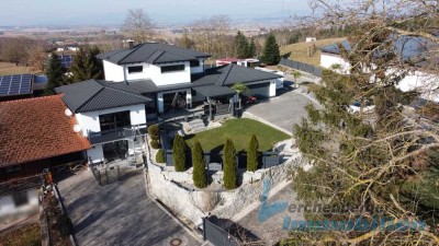 Modernes Wohnhaus in Aussichtslage Nähe Osterhofen