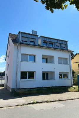 Frisch sanierte Dachgeschosswohnung 3ZKDB inmitten von Merkstein