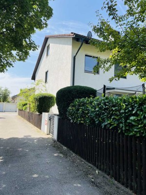 Familienfreundliche 5-Zimmer-Doppelhaushälfte mit Garten in Haar – Modern, ruhig, sonnig