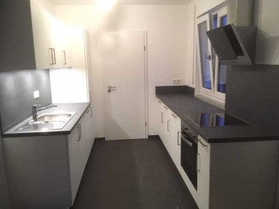 Hochwertige 3,5-Zimmer-DG-Wohnung mit EBK, Balkon und Ankleide in Herzogenaurach-Zentrum