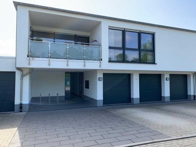 Freundliche 3,5-Zimmer-EG-Wohnung, mit Garage, Stellplatz und Gartennutzung