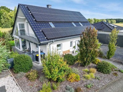 Klasse Einfamilienhaus (KfW-70-Standard) mit großzügigem Wohnkomfort und moderner Ausstattung, idy