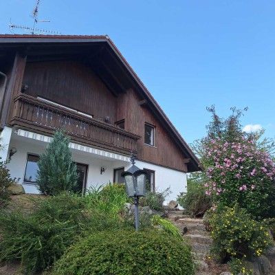 Ruhige, gepflegte 4,5-Raum-Doppelhaushälfte in Egenhofen für Gartenliebhaber