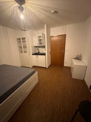 1-Zimmer Wohnung mit Balkon Nähe Hubland