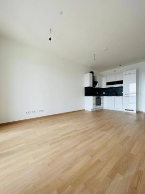 PROVISIONSFREI! 31. STOCK! ERSTBEZUG! HELIO TOWER! 2. ZIMMER MIT 8m² LOGGIA! EINBAUKÜCHE! WEITBLICK.