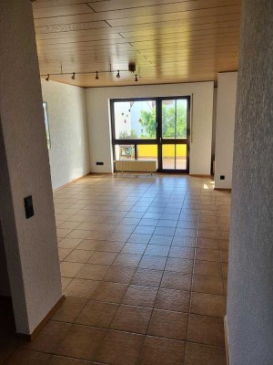 Geschmackvolle 3-Zimmer-Wohnung mit Balkon und EBK in Speyer - ohne Maklerprovision