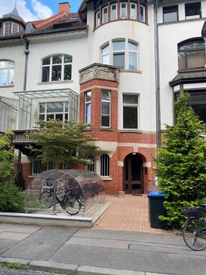Vollständig sanierte Altbauwohnung im Philosophenviertel
