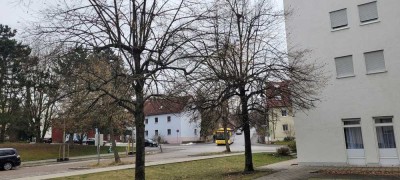 2 Zimmer Wohnung mit EBK und TG-Stellplatz