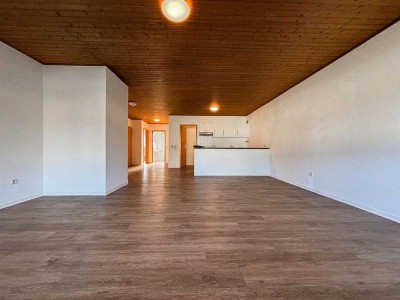 Landstuhl - Top Lage, 4 ZKB, 2 Bäder, Einbauküche, Balkon, Gartennutzung