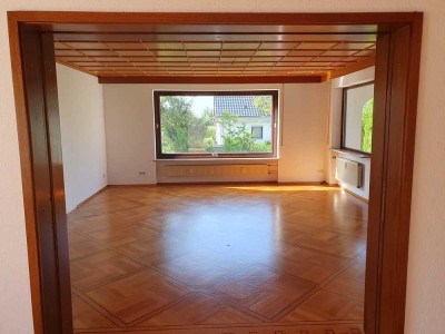 Erdgeschosswohnung in Zweifamilienhaus mit großzügigem Garten in Gundelsheim