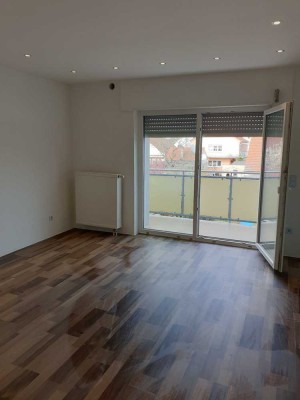 Stilvolle 4-Zimmer-Wohnung mit Balkon in Sankt Leon-Rot 0176 61731618